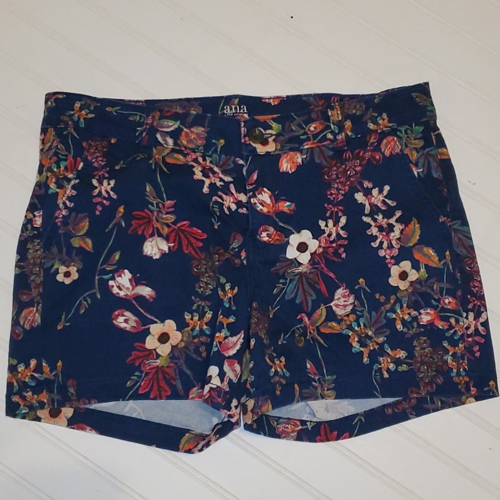 a.n.a size 8 Dark Blue Fall Leaves & Blooms Shorts